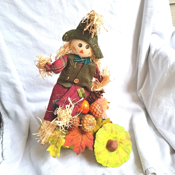 Scarecrow carved foam pumpkin, 2 piece set centerpiece. - Picture 2 of 5